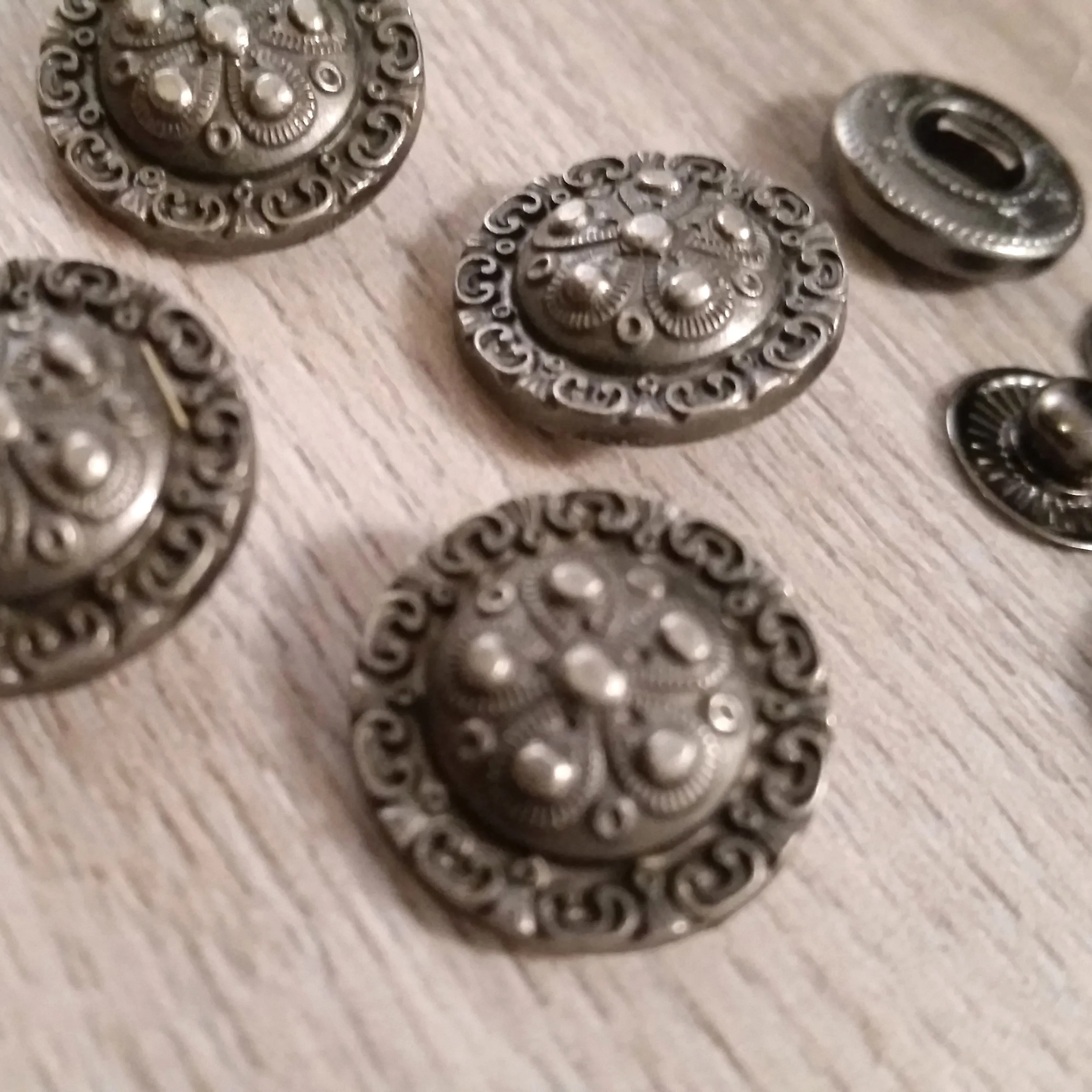 Concho Snaps Silver Asian Floral